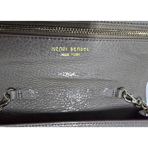 Henri Bendel Taupe Patent Leather Crossbody Bag Wallet On A Chain Clutch - Picture 9 of 16
